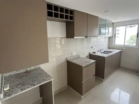 Departamento en Alquiler con 1 cocheras