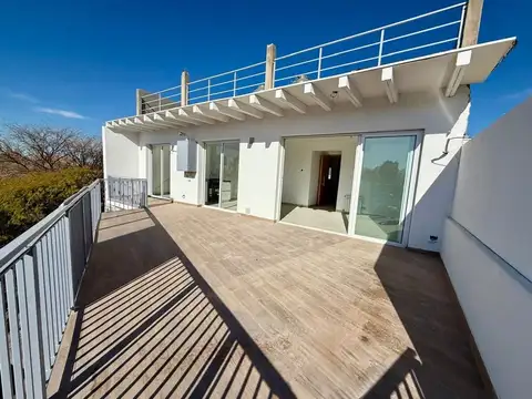 VENTA DEPARTAMENTO PENT HOUSE 2 DORM. EN BOMBAL