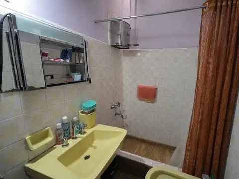 VENTA PH 3 AMBIENTES CON TERRAZA A REFACCIONAR