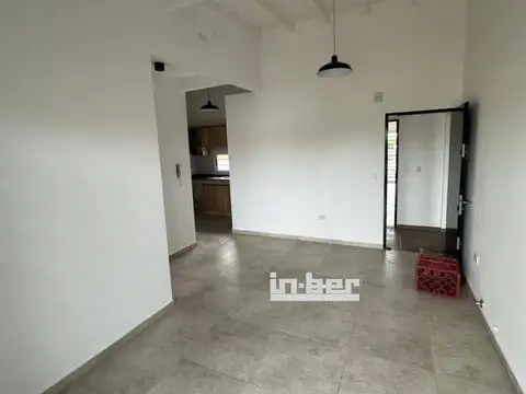 Depto Tipo Casa en Alquiler de 2 ambientes