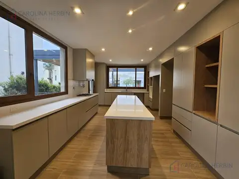 Casa en Venta al Este