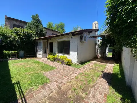 ALQUILER CASA 4 AMBIENTES CON JARDÍN- BELLA VISTA 