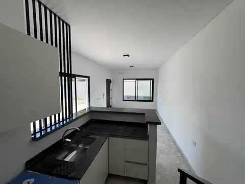 Depto Tipo Casa en Venta en Ituzaingo, USD 75.000