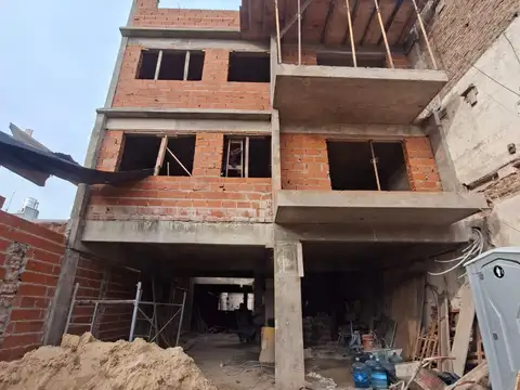 VENTA DE POZO! U$S 50.000 + cuotas! departamento de 3 amb en zona céntrica de Florida