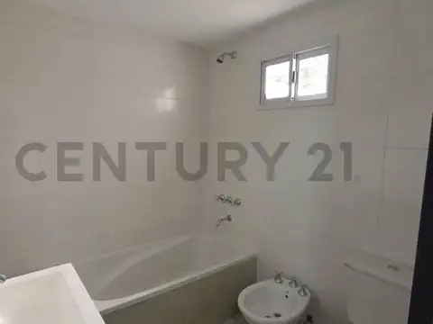 Depto Tipo Casa en Venta en Castelar, USD 38.500