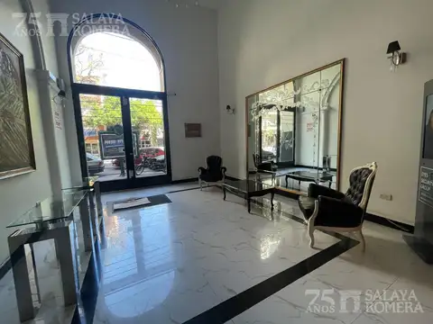 Av Belgrano  al 1300