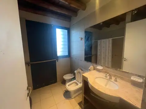 QUINTA DE 6.437 M2 CON 2 CASAS Y 2 PISCINAS.POCITO