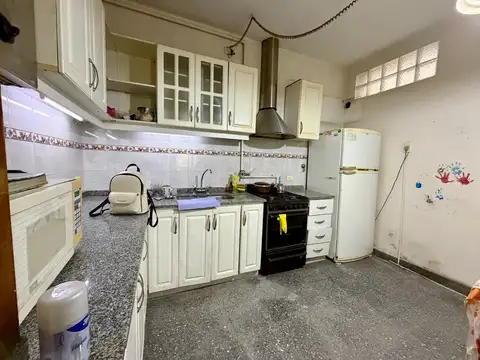 Casa 5 ambientes con 2 baños
