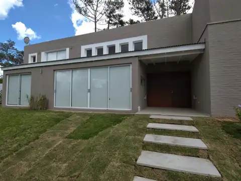 Casa en Venta en La Barra, USD 920.000