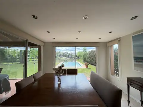 Casa en Alquiler de 3 dormitorios