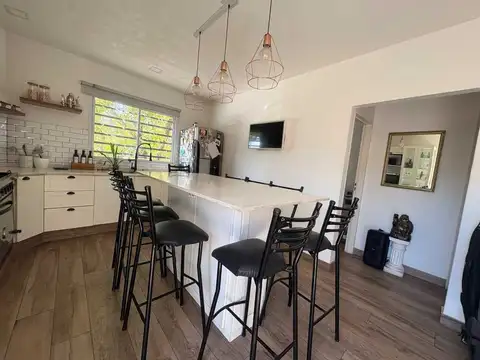 Depto Tipo Casa en Venta con 1 cocheras