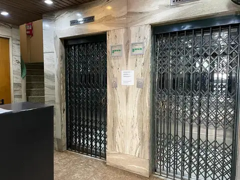 Oficina en Venta 67 años