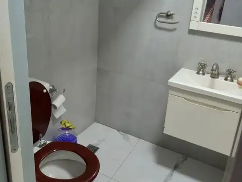 Depto Tipo Casa en Venta con 1 cocheras