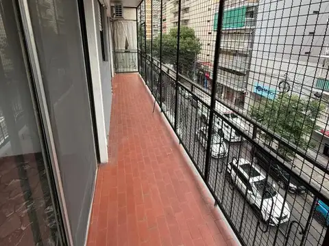 VENTA Departamento 4 ambientes   dependencia   cochera cubierta - VILLA DEL PARQUE CABA