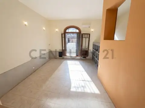 PH Tipo Loft al Frente con Entrada Independiente y Reciclado a Nuevo en Palermo