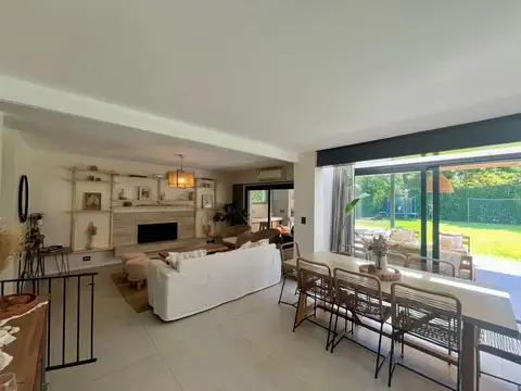 Casa 5 ambientes con 5 baños