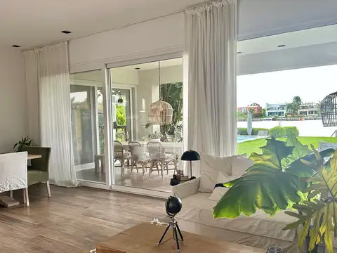 Barbarita Casa Al Agua