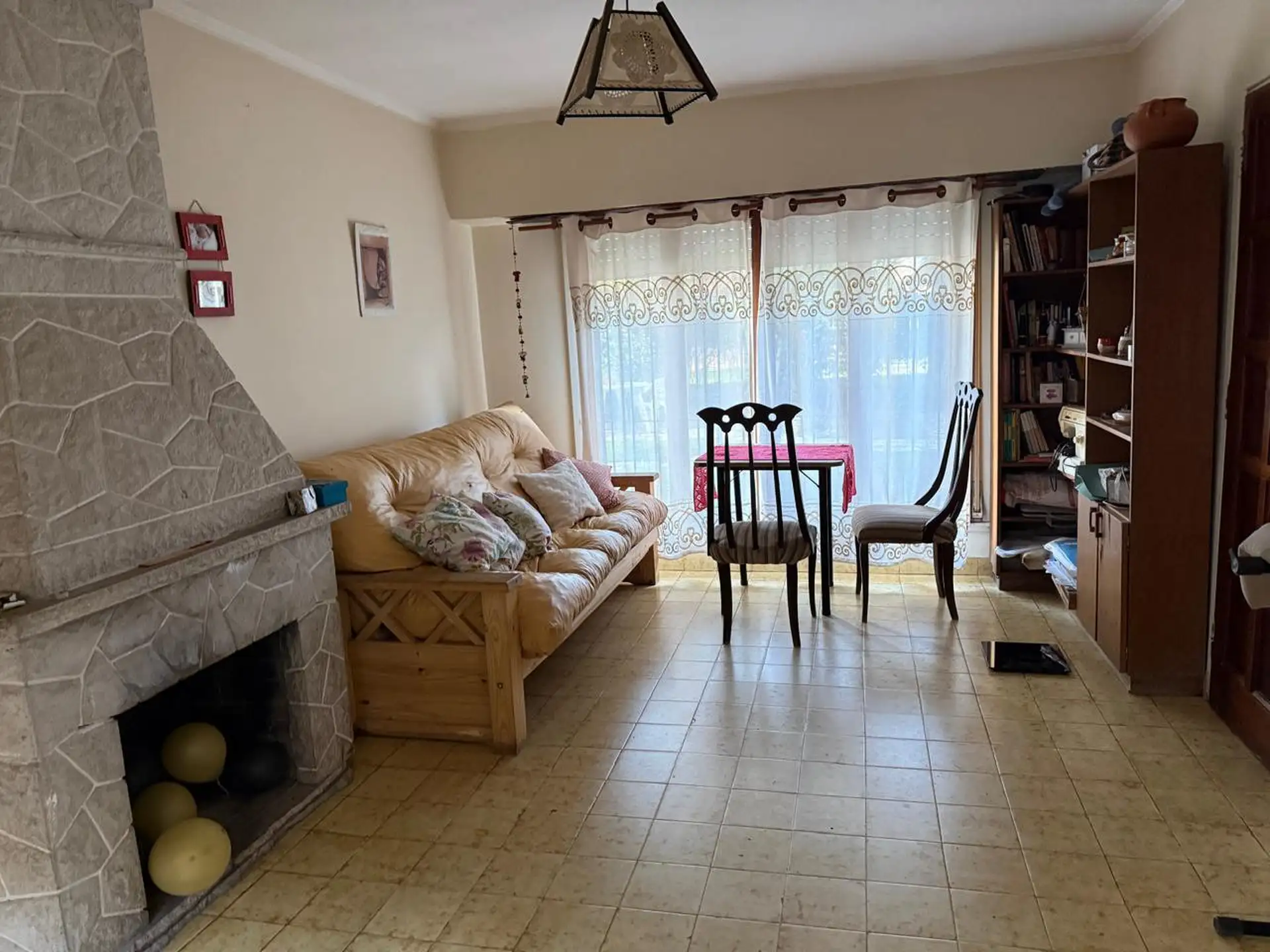 CASA 3 AMB con DEPENDENCIA - 9 DE JULIO 7000-