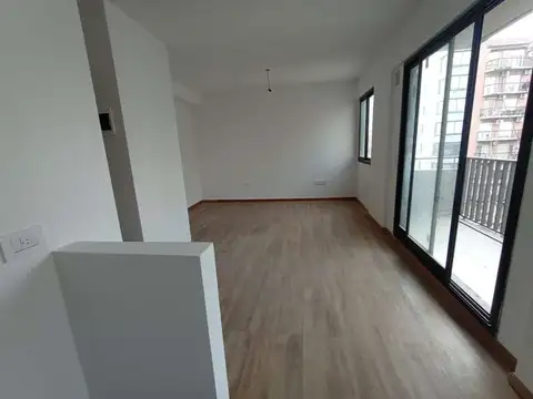 Departamento en Alquiler en Urquiza R, $ 490.000