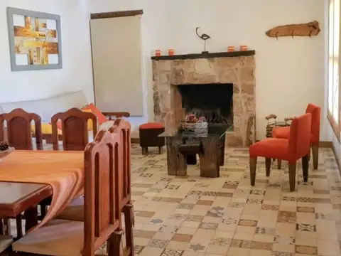 Casa en Venta con 5 cocheras