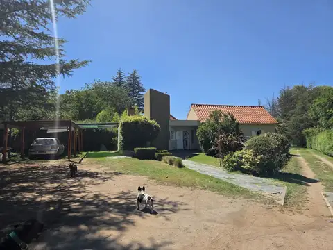 Casa en venta, Las Chacras - Juana Koslay, calle Inocencio Guerrero