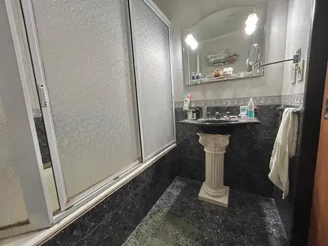 Depto Tipo Casa en Venta con 1 cocheras