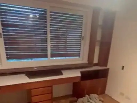 Recoleta, Santa Fe 3000, piso 5, 3 amb, u$s 1,250 + expensas ( Mayo 2026= $ 640,000) + agua + l...