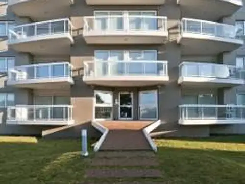 Departamento en Venta en Carilo, USD 415.000