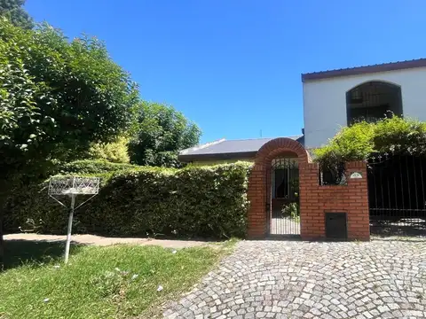 Casa en venta en Benavídez – 2 Plantas, 3 dorm 2 baños Taller Excelente Ubicación