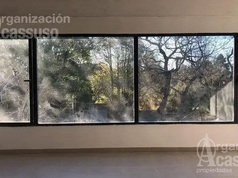 Oficina en Alquiler con 2 cocheras