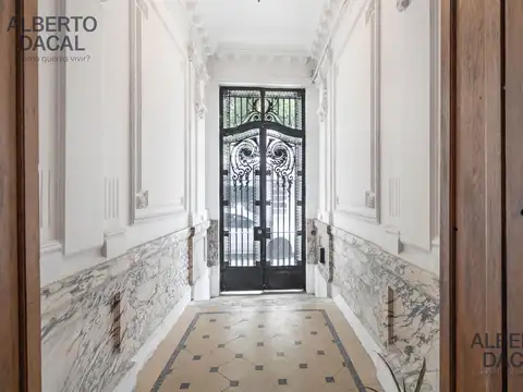 Marcelo Torcuato de Alvear al 1400