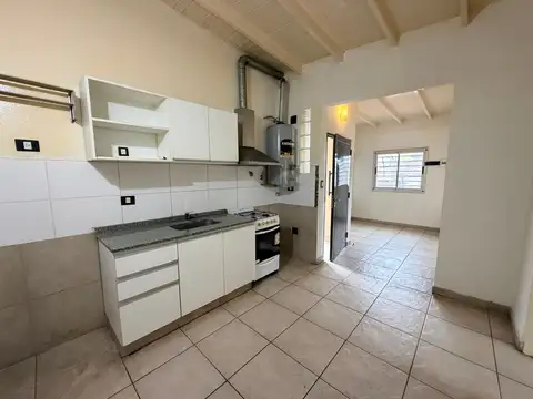 Depto Tipo Casa en Alquiler de 3 ambientes