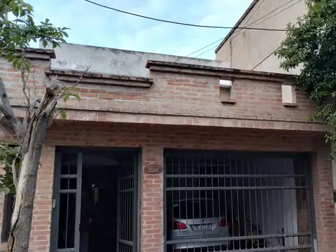 VENTA DE DUPLEX, UNZAGA CASI RIVADAVIA
