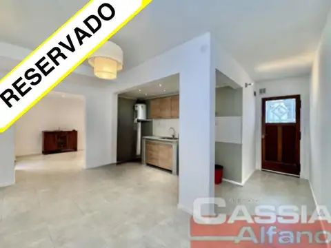 DEPARTAMENTO EN PH PLANTA BAJA PASILLO, RECICLADO
