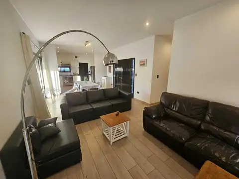 Casa en Alquiler Temporal en Santo Tomas, $ 1.300