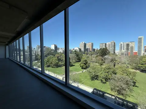 Oficina en Alquiler con 4 cocheras