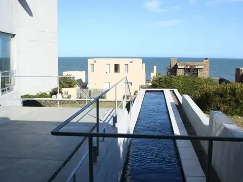 VENTA CASA 4 DORM C/PSICINA Y MB VISTA EN PUNTA PIEDRAS