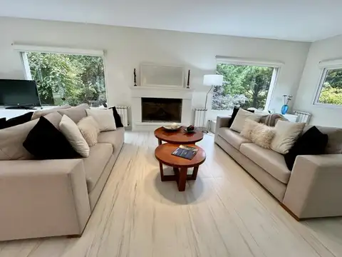 Casa en Alquiler de 5 dormitorios