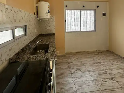 Departamento en Alquiler en El Palomar, $ 430.000