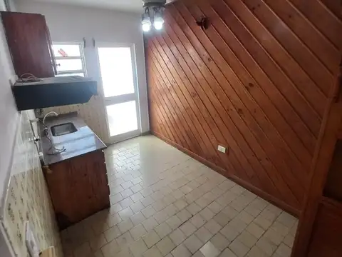 Depto Tipo Casa 3 ambientes con 1 baño
