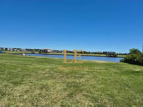 Venta de lote al Río en Barrio Náutico El Naudir, Escobar