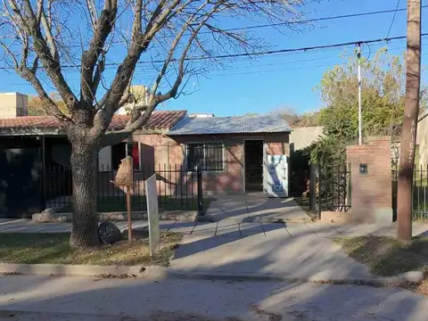 VENTA CASA MINA CLAVERO 2DORM CON NEGOCIO 