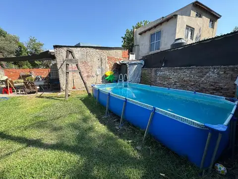 Casa 3 ambientes con 1 baño