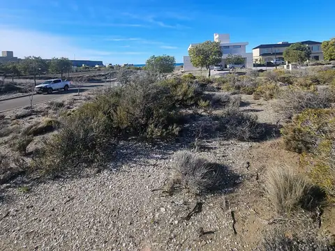 Terreno en La Herradura CC - 930 m2 al Este, oportunidad financiada.