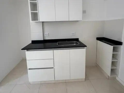 Departamento en Alquiler en Villa Luzuriaga, $ 550.000