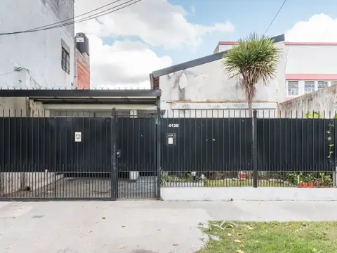 VENTA CASA 3 AMBIENTES GARAGE PATIO ESCALADA