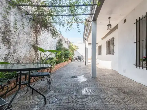 VENTA CASA 3 AMBIENTES GARAGE PATIO ESCALADA