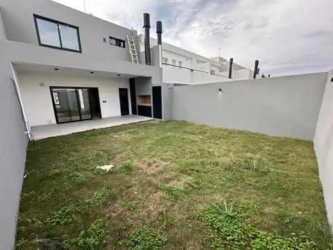 Dúplex a la venta Colinas de Manantiales