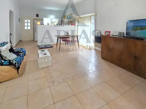 Casa en Venta en Ricardo Rojas, USD 195.000