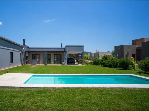 Casa en Venta en Moreno, USD 209.000